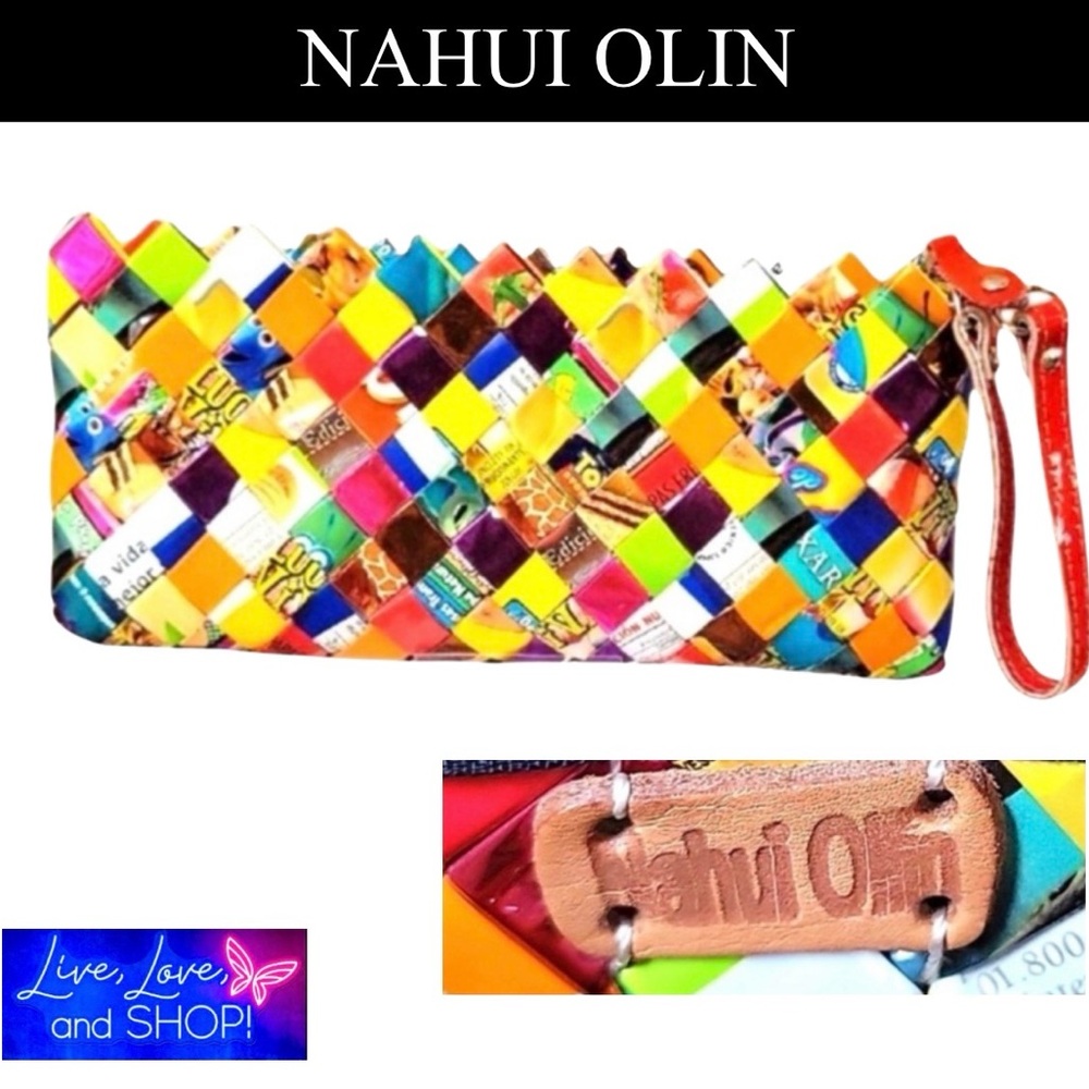 NAHUI OLIN Classic Animated Cartoon
Wrapped Colorful Woven Clutch, EUC